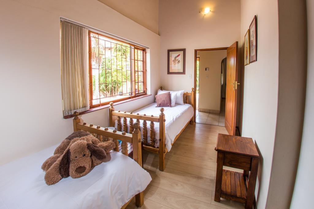 Winelands Villa Guesthouse And Cottages Somerset West Dış mekan fotoğraf